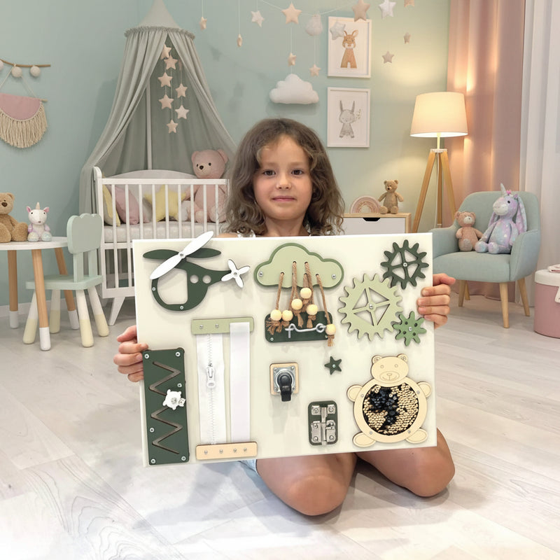 Portable baby sensory busy board (30×40 cm)